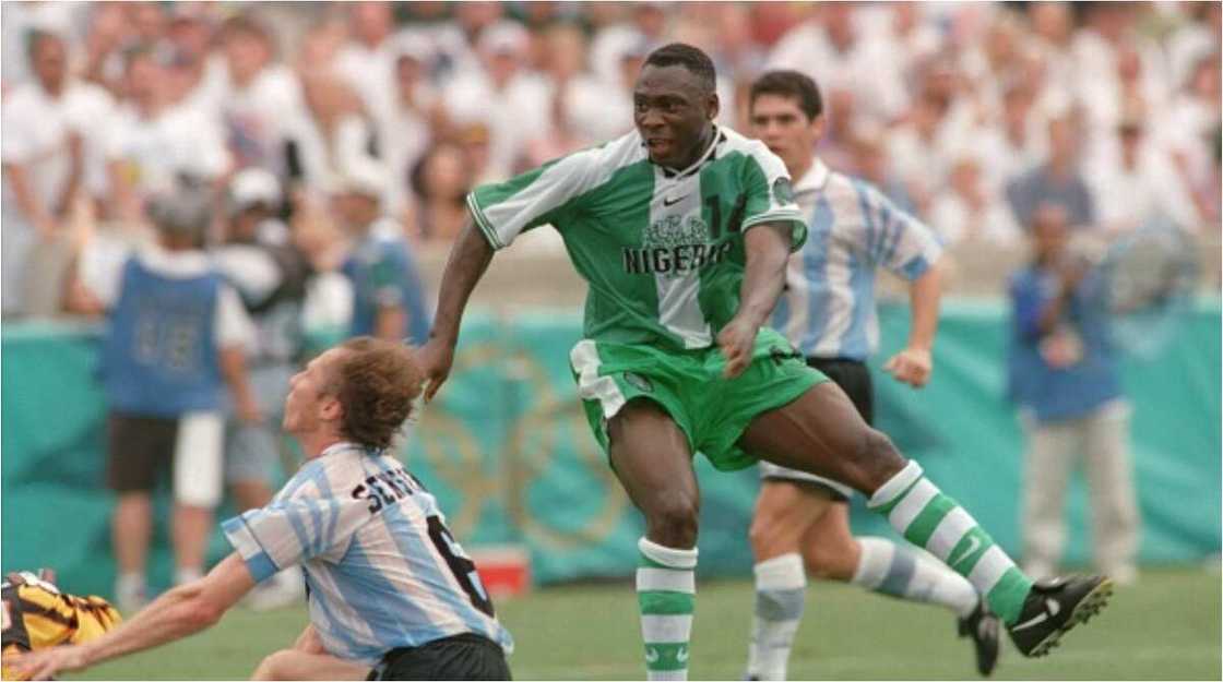 Daniel Amokachi with the Nigeria national soccer team