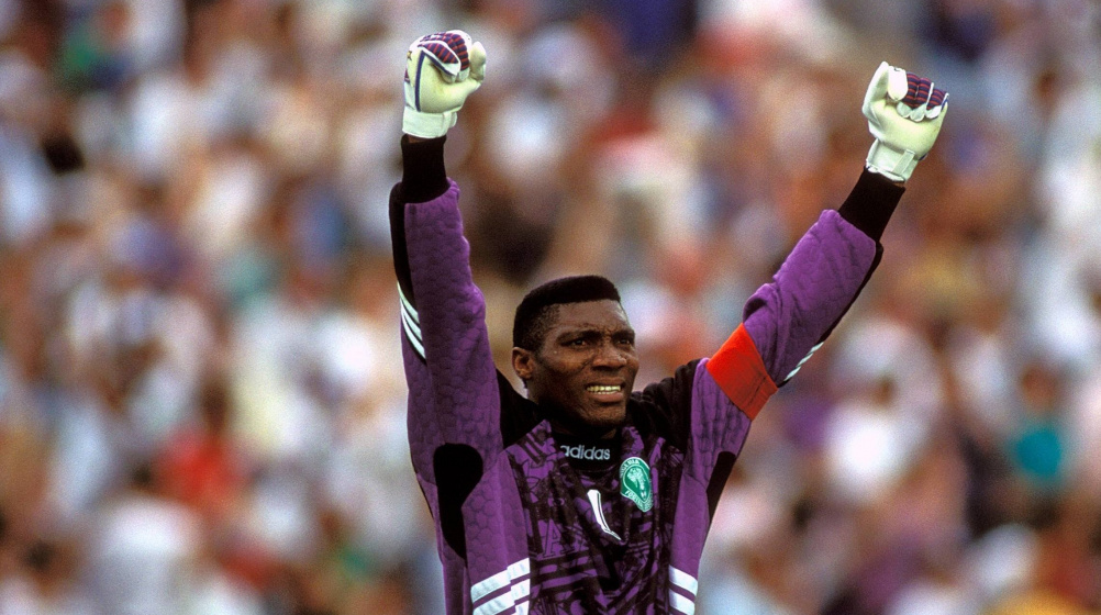 Peter Rufai with the Nigeria national soccer team circa 1994